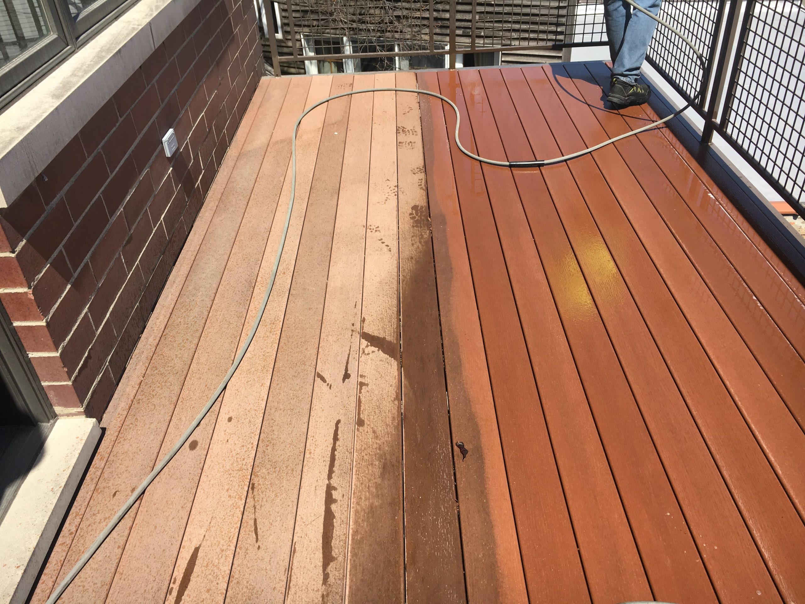 Deck Cleaning Lincoln Park