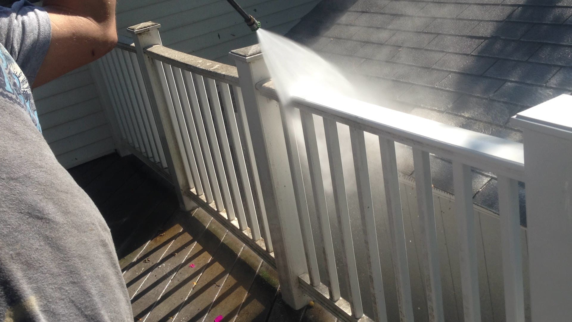 Deck Pressure Washing Lincoln Park Chicago