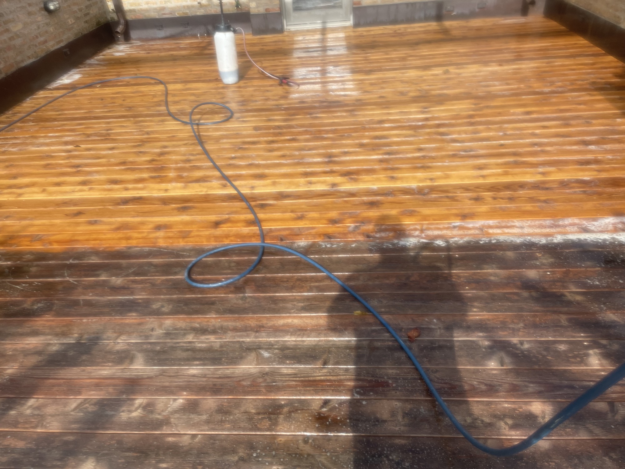 Deck Cleaning Lincoln Park Chicago